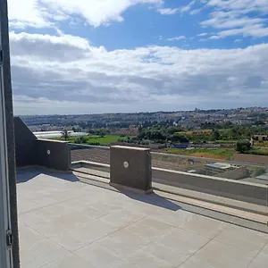 Blu-m , Qormi Málta
